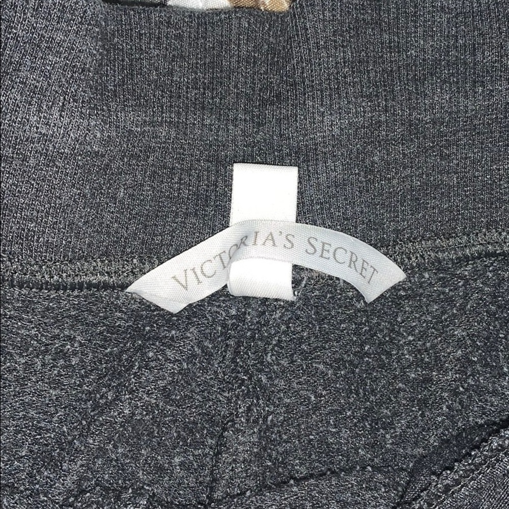 Sweats - Picture 3 of 4